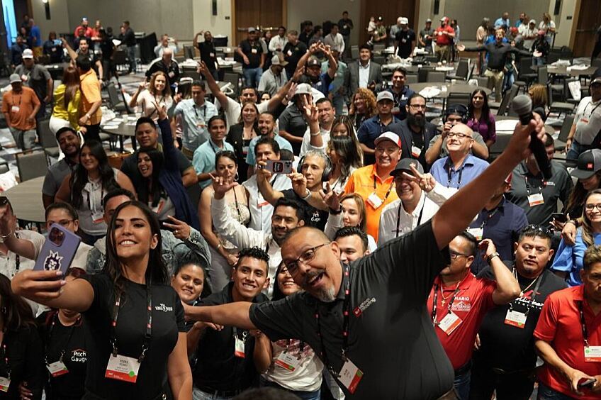 The GAF Latinos in Roofing Expo Empowers Roofing Professionals